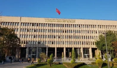 Berna Laçin’in paylaşımı için soruşturma kararı