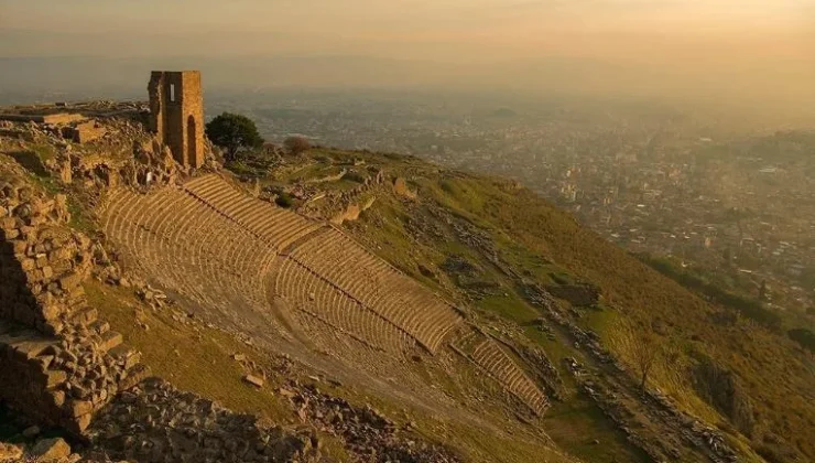 Bergama’nın binlerce yıllık tarihi UNESCO mirasıyla korunuyor